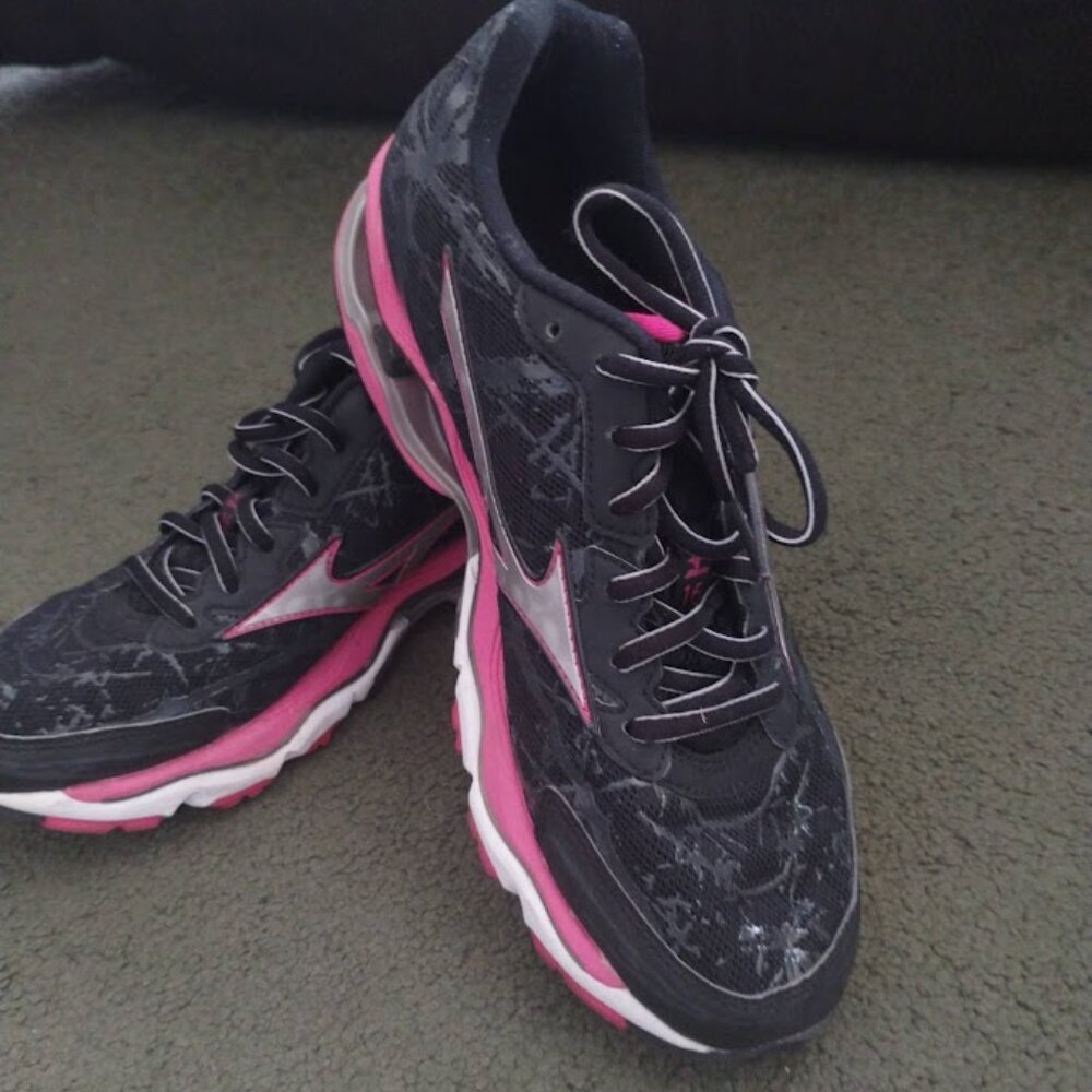 Mizuno Wave Running Shoes 8.5M